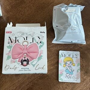 100% Authentic Popmart Molly Daily Look Bow Pleasant Time
